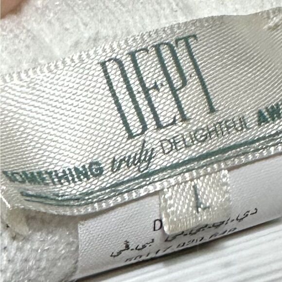 NWOT Cream Luxe Cardigan With Black Bow & Scalloped Trim Size Large - Picture 15 of 15